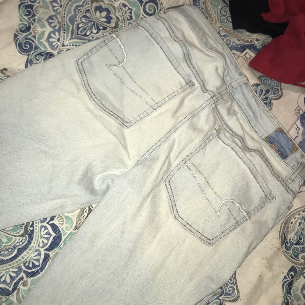 American Eagle Size 8 Light Wash